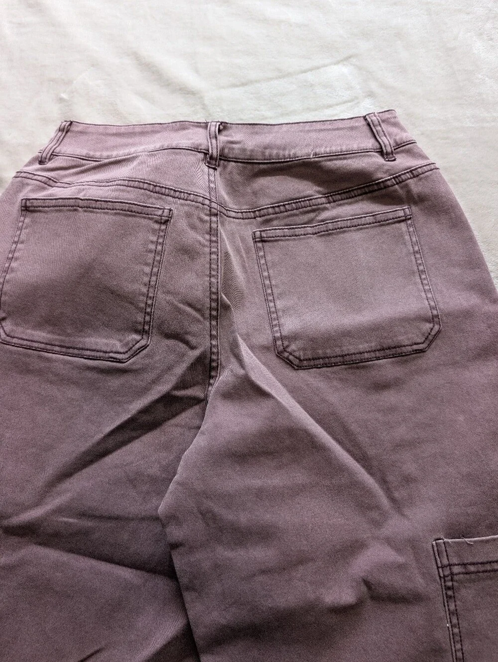 Flamingals Stitch Detail Side Pocket Mid Waist Straight Leg Capri Pants NWT Sm.